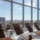 다다예술학교 | 세련된 공간의 완성 야외 원목 벤치로 품격을 더하다