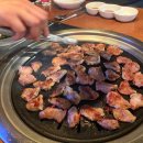 고기 굽는 남자 이미지