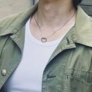 Wearing love around your neck... 이미지