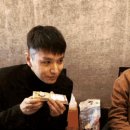 쌈디, 조카 첫돌 선물 클라쓰.gif 이미지