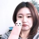 팝콘 같은 꽃잎이 저 높이 날아요