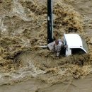 [기상 이변] 한달간 지속된 큐슈의 폭우-14일 현재 3일 연속 폭우로 철도 운행 대란/JR호히선(豊肥線) 중간 77km 구간 불통-복구 전망 어려움 이미지