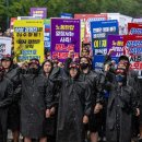 Unionized workers at Samsung Electronics declare strike 삼성전자노조 무기한파업 이미지