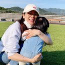 지우통상 | “당일 결혼 발표” 소속사도 속였던 50세 톱여배우, 보테가베네타 가방 포착