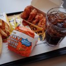노브랜드버거 안성석정점 | 경기도 안성시) 노브랜드 버거 - 콰트로 맥앤치즈 버거 세트와 크런치 윙