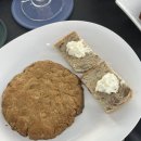 [일산 밤리단길 카페 추천] 플라스틱 없는 감성 카페 “카페 볼” 솔직후기🍓🍪