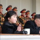 "뒷줄 밀려난 김여정, 매우 화났다···리설주와 권력투쟁 중" 이미지