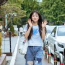 미소머금고 이미지