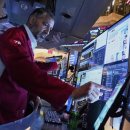 [뉴욕증시] 3대 지수 일제히 하락...S&amp;P500, 20년 만에 최장 상승 종료 이미지