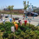 학 조형물 이미지