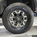 국이타이어 이미지