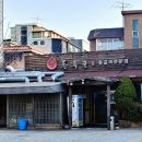 석촌고분역 2번출구 앞 이미지