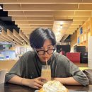 예천스타디움 경기장 | 임영웅 콘서트 진행요원 화제 연로한 팬 관객 업고 올라간 스태프 누구