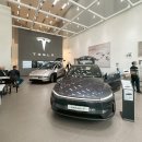 영리한몰 | 테슬라 스토어 여의도 IFC몰 모델 YL 코스믹 실버