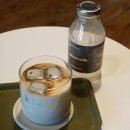 크리에이티브빌딩 | 범계 크리에이티브 로스터스 :: 우드 인테리어 분위기 있는 카페 추천 아이스블럭라떼