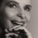 시대를 초월한 여성들의 목소리 이미지