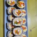 둘둘말은김밥 이미지