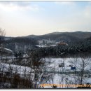 설봉산과 신륵사.