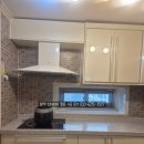 드림홈타운 | 시공 전문 업체 [찰떡 필름] - 포항 이동 현대 홈타운 아파트 싱크대 전체, 부엌 샷시 다크 우드 필름...