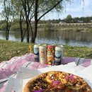 지에스(GS)25 중곡새싹점 | [미친피자 영등포점] 한강공원 피크닉가서 내돈내산 피맥 한판! (feat. 호기스골든애플펀치 먹어본 후기)