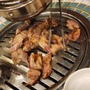 통통돼지생고기 이미지
