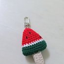 데일리 손뜨개 가방 | 여름 감성 제대로 담긴 한스제작소 수박바 뜨개키링 후기 🍉💚 가방에 달자마자 분위기 달라졌어요