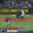뉴욕 양키스 해결사 튼튼신의 적시타 ㄷㄷㄷ.gif 이미지