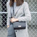 그레이(GRAY) 이미지