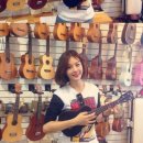 우쿨렐레 이미지