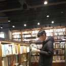 달리는청년들 이미지