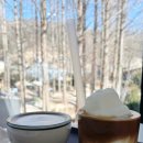 빅테이블커피 | 시흥 물왕저수지 대형카페 빅트리 코코넛 커피와 흑임자 라떼