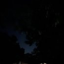 폭포가 있는 캠핑장 이미지