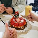 🍓생딸기 와플🍓유명한 서초역 카페 &#39;카몽&#39; 크리스마스 방문 후기