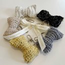 옐로리본어린이집 | 오늘도 뜨개 | 얼집엄마들 선물 고민하다 만든 ‘리본 립밤 케이스 키링 🎀 ’(코바늘 소품)