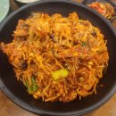 모란역 도담칼국수에서 아구찜 한 그릇 뚝딱하고 왔어요.