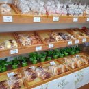 아침에 빵 굽는 마을 이미지