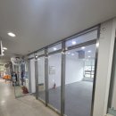 군포명동상가 | [광명 인테리어 필름] 상가 원상복구 고민? 구멍 난 갈바 출입문의 놀라운 변신!