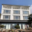 씨앤뷰리조트C동 | 통영 팬션 씨앤뷰 / C동 102호 제트스파 바베큐 복층 침대에서 보이는 오션뷰