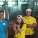 [런닝맨] 벌칙받기 싫어서 지효에게 아부하는 멤버들.gif 이미지