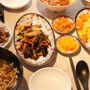 룽쟝족발덮밥 - 마포구 홍익로2길 31 | 룽쟝족발덮밥