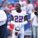 Here's how much money Vontae Davis is walking away from after quitting on Bills at halftime by Jeff Eisenberg,Yahoo Sports 이미지