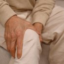100세 시대 무릎 건강 지키기...'퇴행성 관절염'의 원인과 치료법