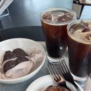 안경사랑 달동점 | 울산 남구청 근처 뷰 좋은 카페 추천 달동 레히티 퀸아망 디저트 솔직 후기
