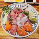[내돈내산/하계역 맛집] 서른 번 넘게 혼밥한 노원 하계 스시앤모어 1인 모듬 사시미 후기