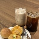 서울숲 대형 카페 [한입베이글] 크리스마스 분위기 뿜뿜 성수동 베이글 맛집