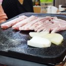 시골생삼겹자연석돌구이 이미지