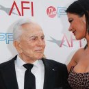 시선이 머무는 곳 이미지