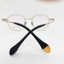 글라스 안경. 콘택트 이미지