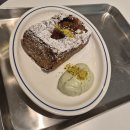 화이트 | [맛집]더현대 서울 식빵 프렌치토스트 맛집 틸화이트 내돈내산 후기