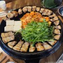 무쇠김치삼겹 구미점 | 군자역 맛집 추천 무쇠김치삼겹 군자점 김치에 삼겹살 필승 조합 후기
